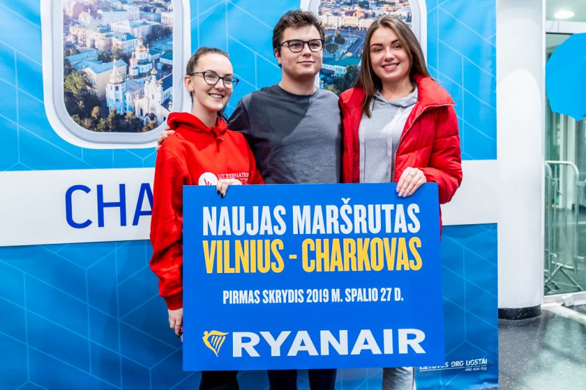 „RYANAIR“ VILNIAUS ORO UOSTE PRADEDA TRIS NAUJUS MARŠRUTUS: SKRYDŽIAI Į CHARKOVĄ, LONDONO SAUTENDĄ IR TEL AVIVĄ