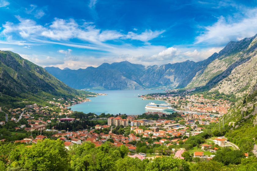 
                    Ekspertai įvardijo 2024 m. turizmo tendencijas: daliai keliautojų teks keisti įpročius                