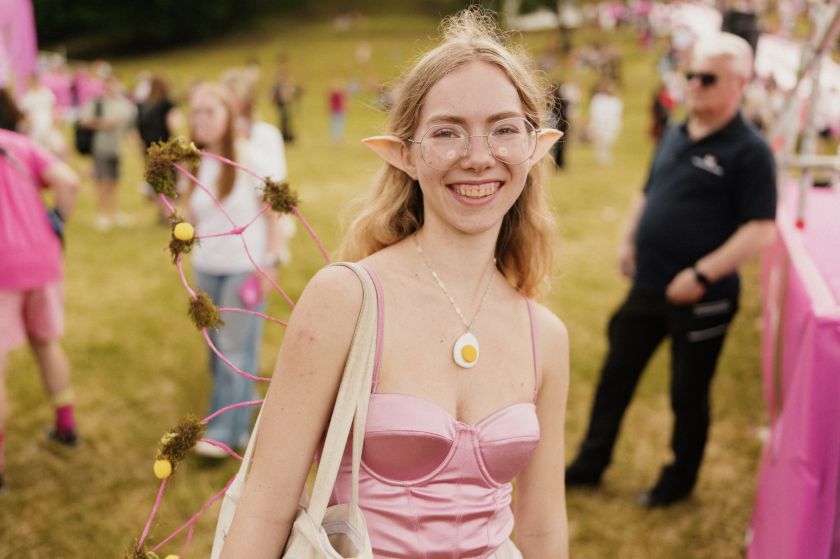 
                    Vilniaus šaltibarščių festivalis: dalyvius subūrė rekordinio ilgio stalas, čiuožykla ir gausybė pramogų                